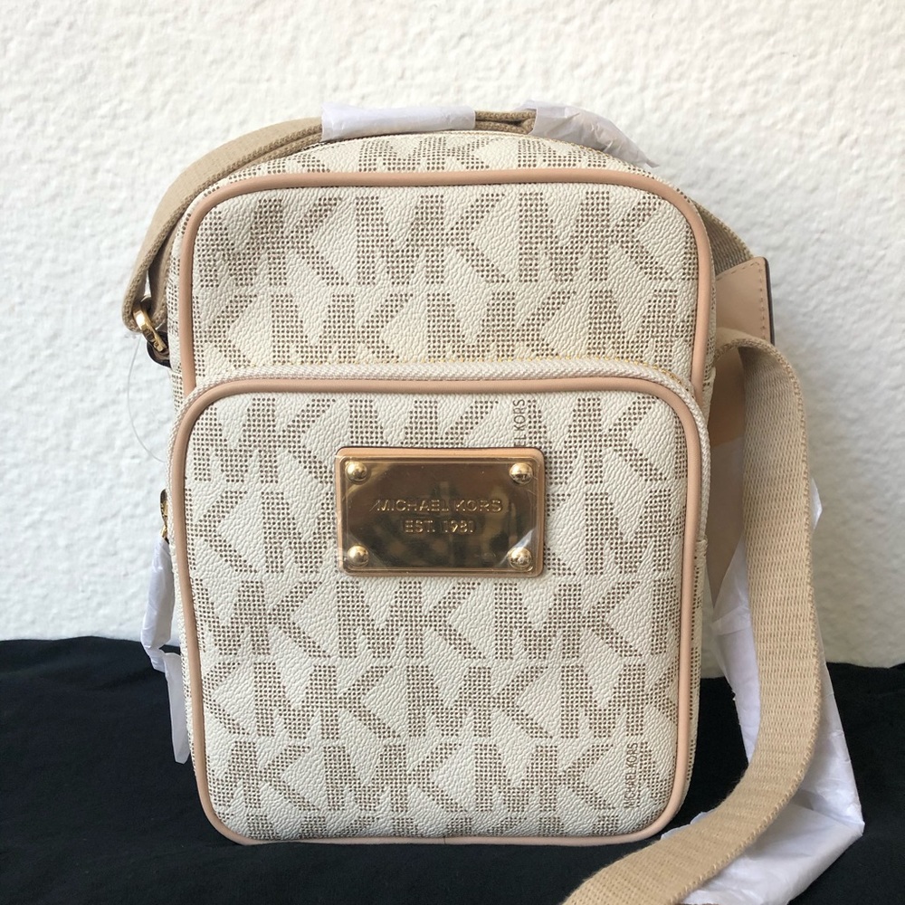 MICHAEL KORS Flight Bag Crossbody Orig $178